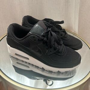 Nike AirMax 90’s W9 in iridescent